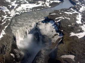 Aerial_View_of_Dettifoss_21.05.2008_15-52-17